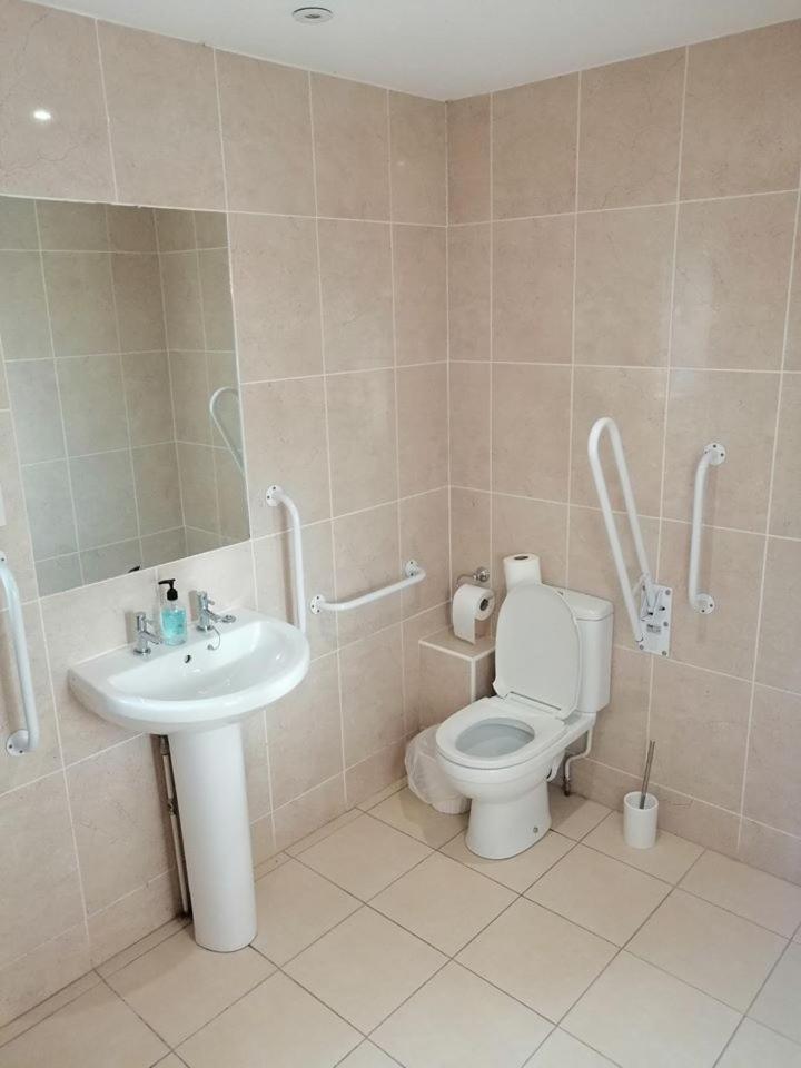 The Flying Fish Stables Hotel Ilminster Bagian luar foto